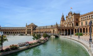 Travel Medical Insurance Guide for Visitors & Tourists Traveling to Spain